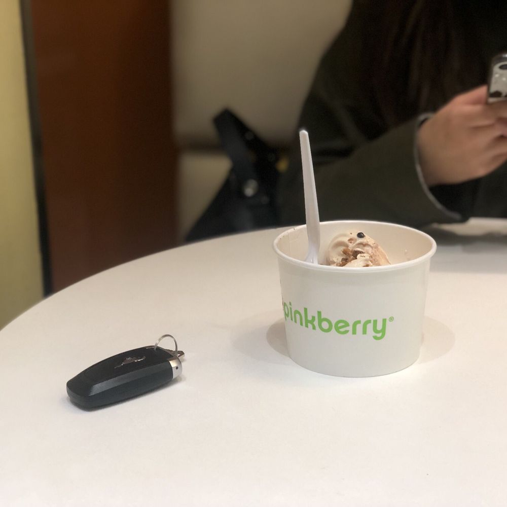 Pinkberry - Ice Cream & Frozen Yogurt Near Me - Burbank, California