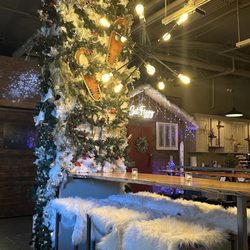 Aluel Cellars - Frosted and Fizzy pop up