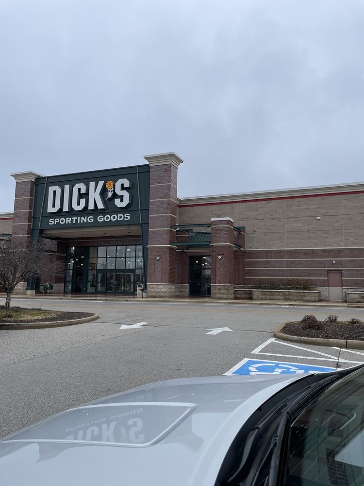 DICK’S SPORTING GOODS Updated October 2024 20 Photos & 11 Reviews