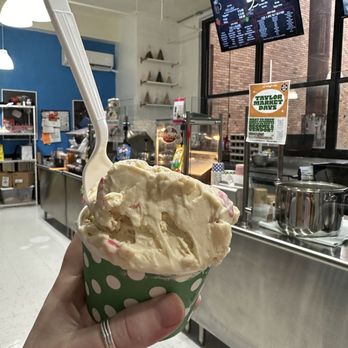 The Chemistry Lab N7 - Cake batter flavor, milk base, frosted animal cracker topping - Ice Cream & Frozen Yogurt Near Me - Taylor, Texas The Chemistry Lab N7 - Cake batter flavor, milk base, frosted animal cracker topping - Ice Cream & Frozen Yogurt Near Me - Taylor, Texas