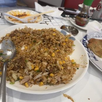 Mama Lu’s Dumpling House - Look closely, my rice has corn and lettuce. - Chinese Near Me - Pasadena, California