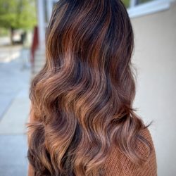Salon Zeal - Blonde Specialist