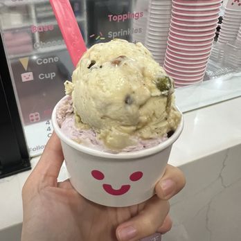 Sorry Not Sorry Creamery - one split scoop - Ice Cream & Frozen Yogurt Near Me - Cerritos, California