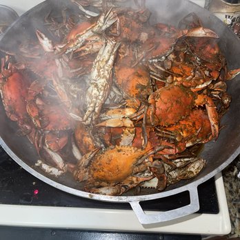 Joe's Seafood - Medium Male Crabs Meaty & Tastey - Restaurants Near Me - Severna Park, Maryland