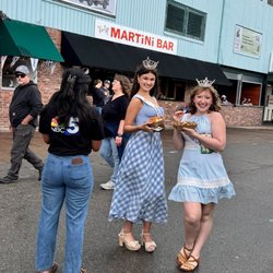 Kaitlyn Raymond - State Farm Insurance Agent - We had a great time volunteering at the Rotary corn booth with the Miss Vermont Organization in support of Wood 4 Good...