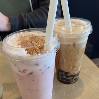 Merienda Cafe - A lattee and possibly a milk tea - Filipino Near Me - Grayslake, Illinois Merienda Cafe - A lattee and possibly a milk tea - Filipino Near Me - Grayslake, Illinois