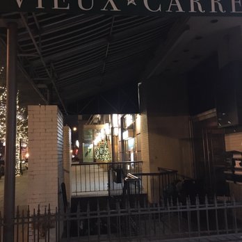The Mirror - Go down the stairs - Cocktail Bars Near Me - Washington, DC, District of Columbia