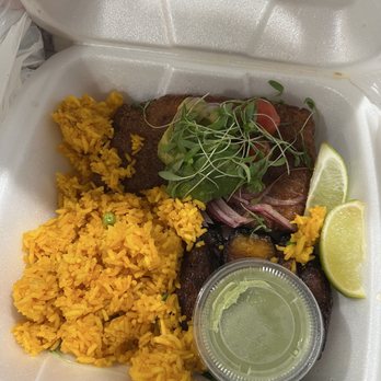 La Bodeguita de Mima - Pescado Crujiente - Cuban Near Me - Louisville, Kentucky
