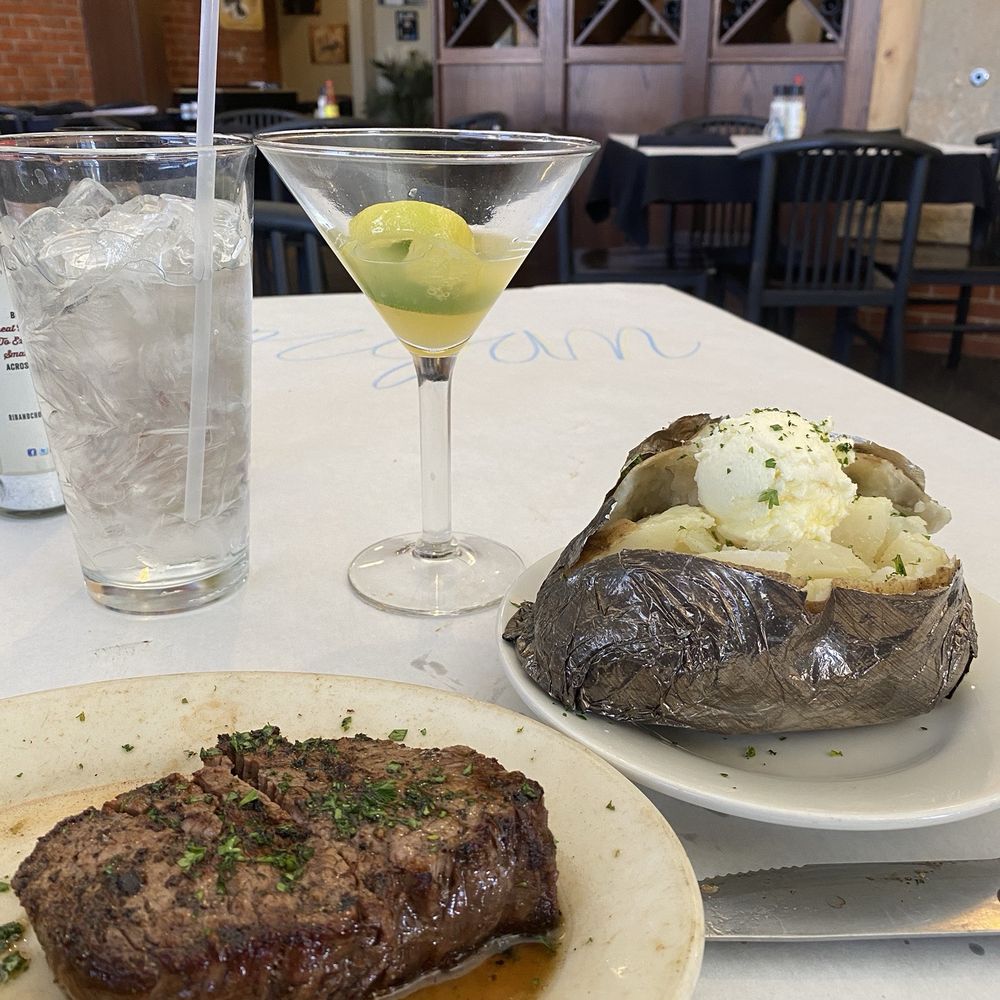 Filet mignon & perfectly baked potato were outstanding! Filet mignon & perfectly baked potato were outstanding!
