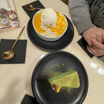 520 Dessert - Green Tea Layers Crepe Mango Fantastic Shaved Ice - Desserts Near Me - Flushing, New York 520 Dessert - Green Tea Layers Crepe Mango Fantastic Shaved Ice - Desserts Near Me - Flushing, New York