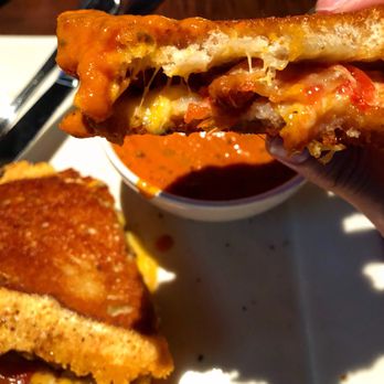 Yard House - Bars Near Me - Glendale, Arizona