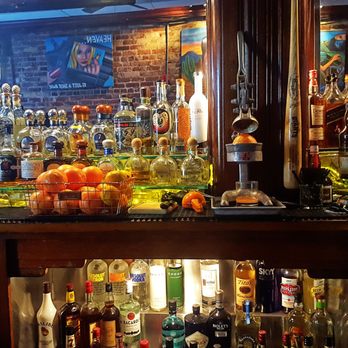 R Bar - Well stocked - Dive Bars Near Me - San Francisco, California R Bar - Well stocked - Dive Bars Near Me - San Francisco, California
