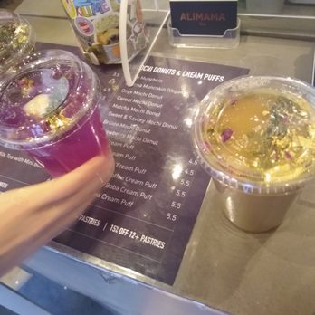 AlimamaTea - Beautiful milk teas (mine is the earl grey, to the right!) - Desserts Near Me - New York, New York