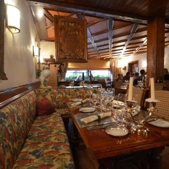 Auberge du Raisin - Restaurants Near Me - Cully, VD