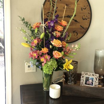 Shell Beach Floral Design - Flower Arrangement - Florists Near Me - Pismo Beach, California
