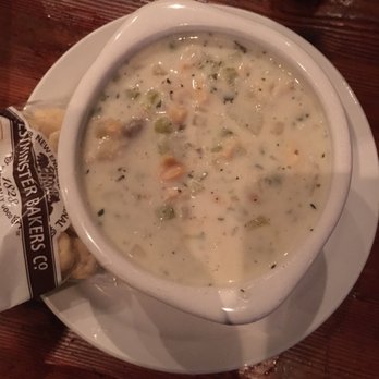 Marthas Vineyard Chowder Company - Famous chowder - Seafood Near Me - Oak Bluffs, Massachusetts