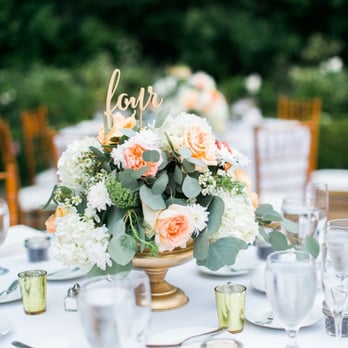 Irises Designs - Our centerpieces - Floral Designers Near Me - Rancho Cucamonga, California Irises Designs - Our centerpieces - Floral Designers Near Me - Rancho Cucamonga, California