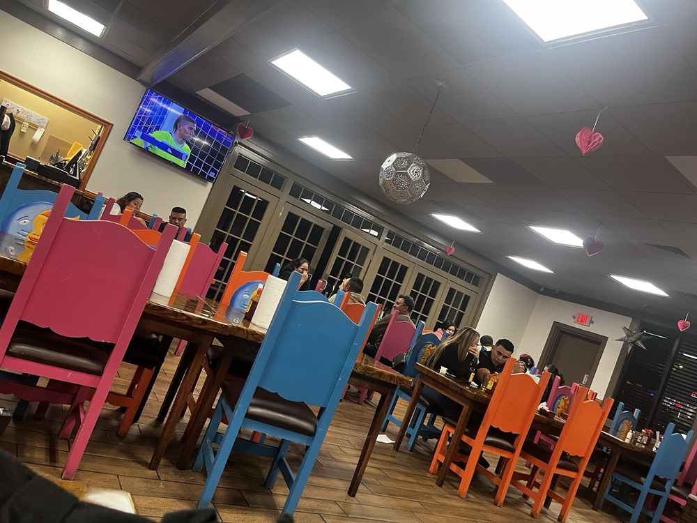 Las Islitas Mexican Bar & Grill