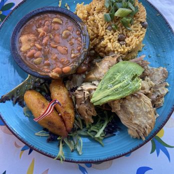Lola's Lounge - Puerto Rican Special - Spanish Near Me - Sacramento, California