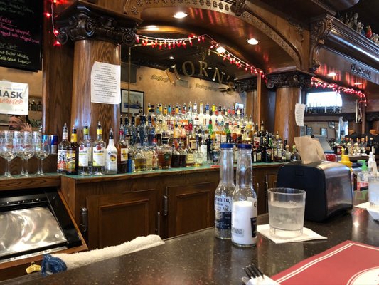 Horn's Gaslight Bar & Restaurant by null