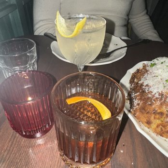 Donna's - Old fashioned and dry martini. Drinks were delicious. - Italian Near Me - Los Angeles, California Donna's - Old fashioned and dry martini. Drinks were delicious. - Italian Near Me - Los Angeles, California