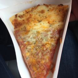 7-Eleven - Good pizza!!!
