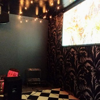 Young Ethel's - Back lounge stage and screen - Cocktail Bars Near Me - Brooklyn, New York