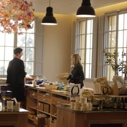 Parfumerie Fragonard et Musée du Parfum - Boutique area, you can shop there after your tour!
