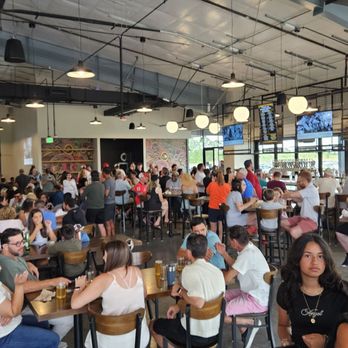 Crooked Can Brewery - Breweries Near Me - Minneola, Florida