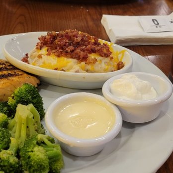 Smokey Bones  - Barbeque Near Me - Liverpool, New York