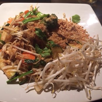 Similan Thai Restaurant - Pad thai - Thai Near Me - Solana Beach, California Similan Thai Restaurant - Pad thai - Thai Near Me - Solana Beach, California