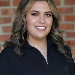 Allstate Insurance : Alissa Gutierres - Luz Guzman
