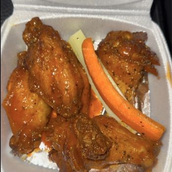 Melty - 5 Wings* - Cheesesteaks Near Me - Baton Rouge, Louisiana Melty - 5 Wings* - Cheesesteaks Near Me - Baton Rouge, Louisiana