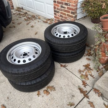 Shiply - Tires delivered - Shipping Centers Near Me - London, XGL