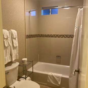 Bahia Resort Hotel - The window didn't lock at all... Room 121 - San Diego, CA