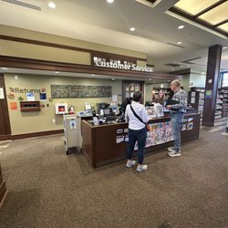 Hennepin County Library - Roosevelt Library - Friendly customer service!
