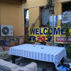 ANZ Guesthouse - Courtyard