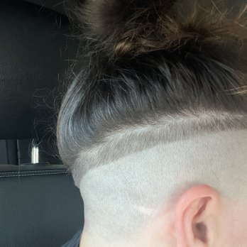Halftime Barbers - Barbers Near Me - Culver City, California