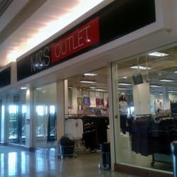 M&S Outlet - M&S Outlet, Salford Quays