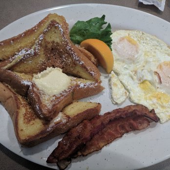Farmer Boys - French toast breakfast with bacon and over medium eggs - Breakfast & Brunch Near Me - Turlock, California