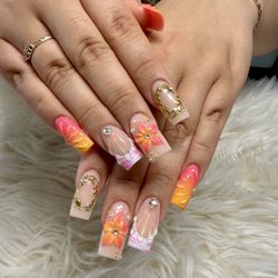 Eco Friendly Nail Salon