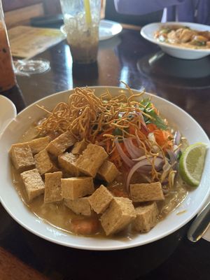 Fav Bistro by null
