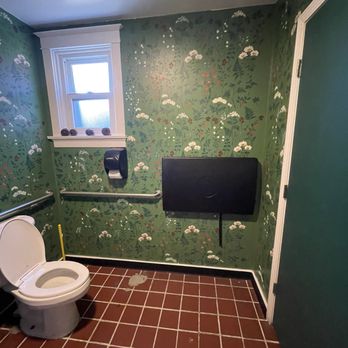 Kentzo Koffee - Bathroom - Breakfast & Brunch Near Me - Maplewood, Missouri Kentzo Koffee - Bathroom - Breakfast & Brunch Near Me - Maplewood, Missouri