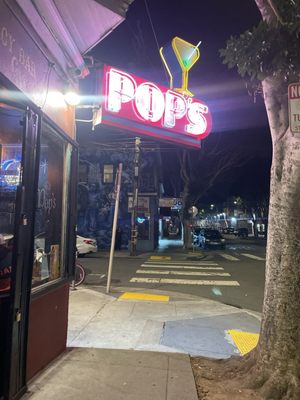 Pop's Bar by null