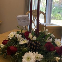 Sharing a most beautiful Christmas arrangement recently done for my in laws!