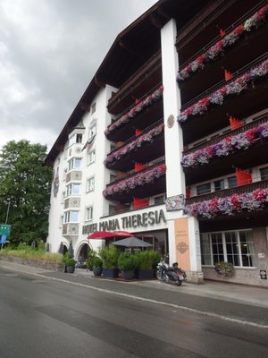 Q! Hotel Maria Theresia Kitzbühel by null