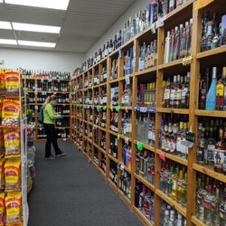 Townsquare Liquor & Bar - Wine - different types and origins are mixed