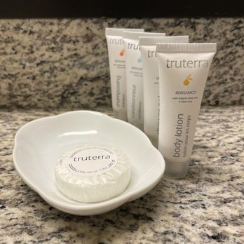 Chelsea Hotel - Toiletries - Hotels Near Me - Toronto, Ontario