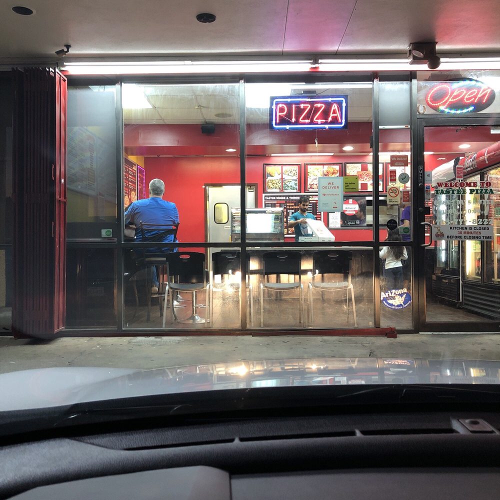 Tastee Pizza & Wings - Rude guy at the counter. - Pizza Near Me - Houston, Texas Tastee Pizza & Wings - Rude guy at the counter. - Pizza Near Me - Houston, Texas