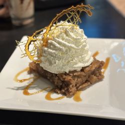 Mona Lisa's Dessert House - Secret Garden Apple cake
